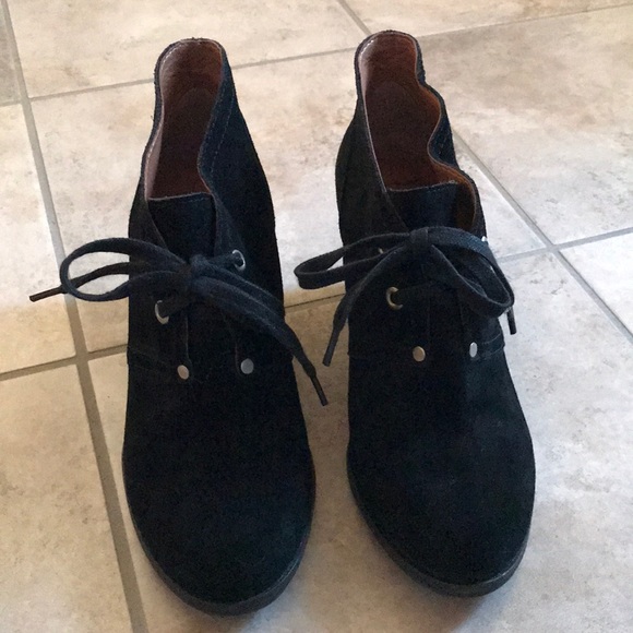 Lucky Brand Shoes - Lucky Brand lace Wedges